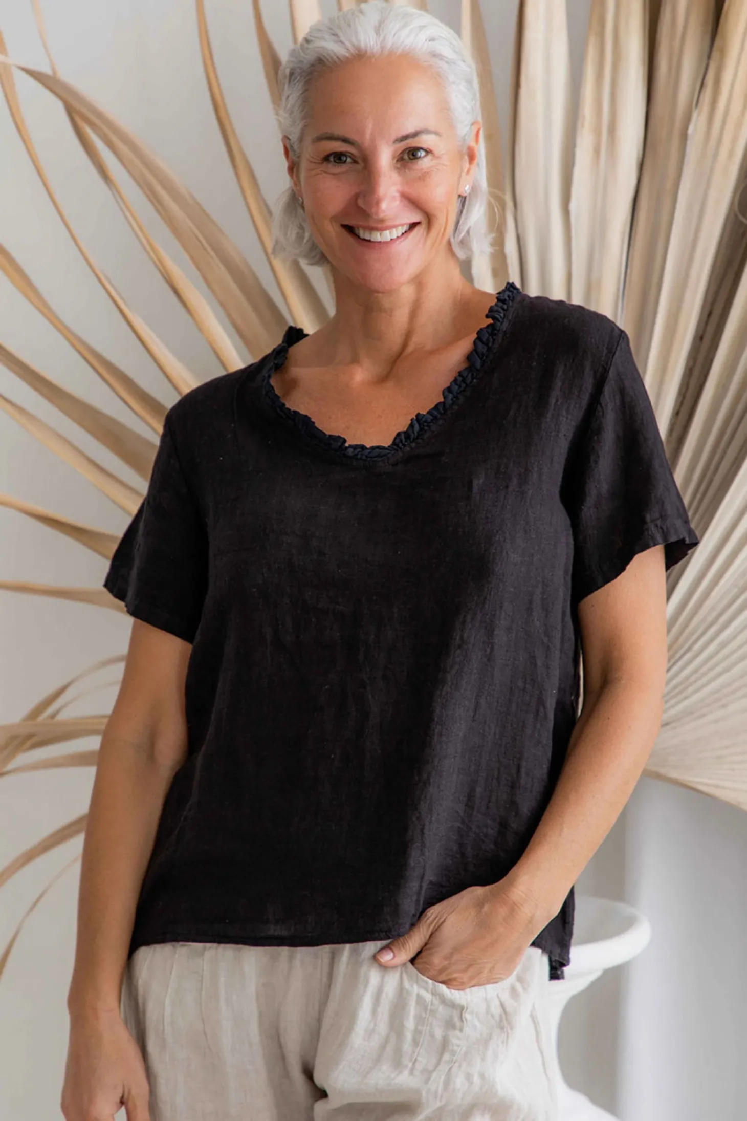 Abruzzi Top - Black - IC54