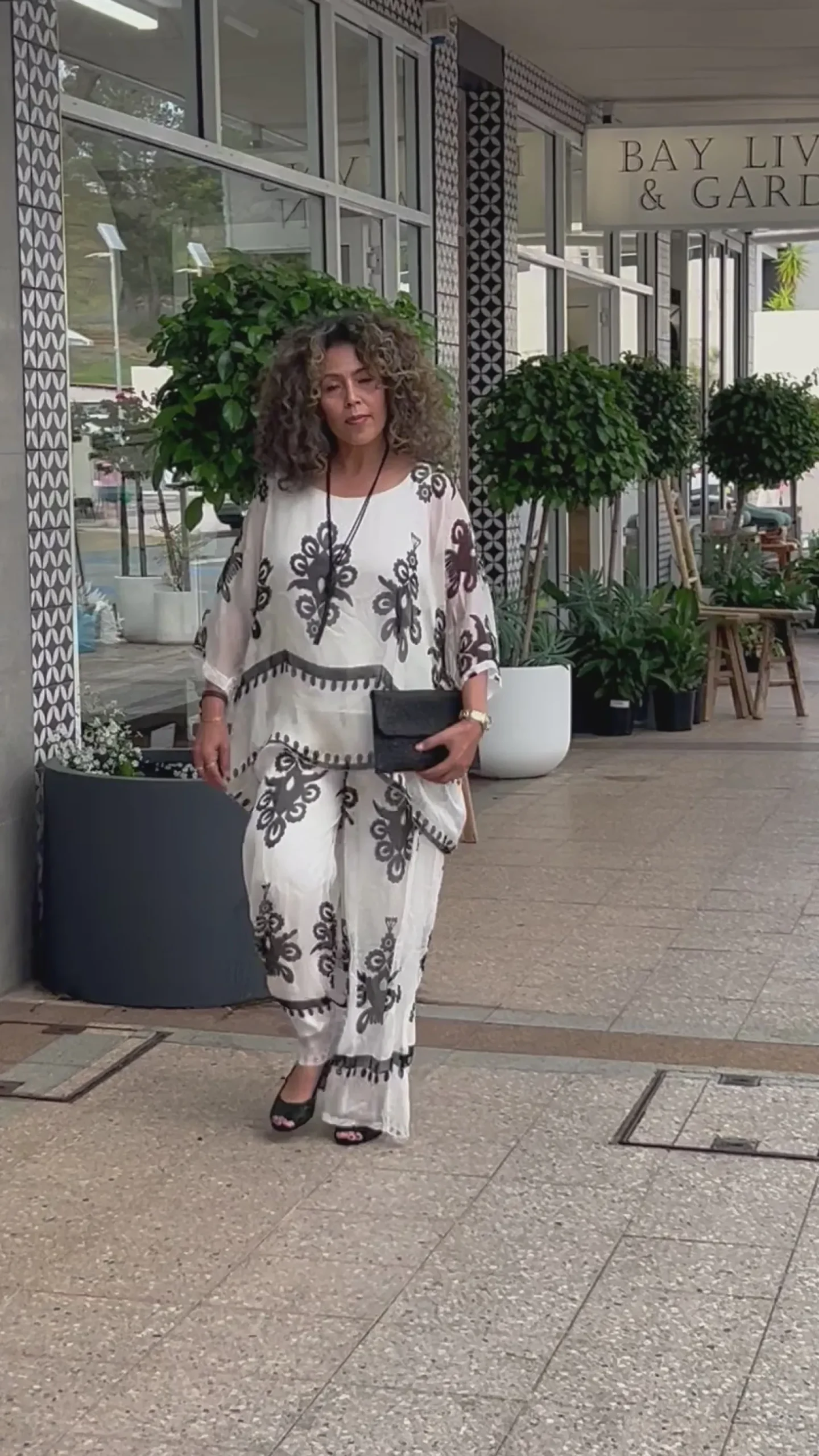 Blossom Print Pants - White/Black - CG37