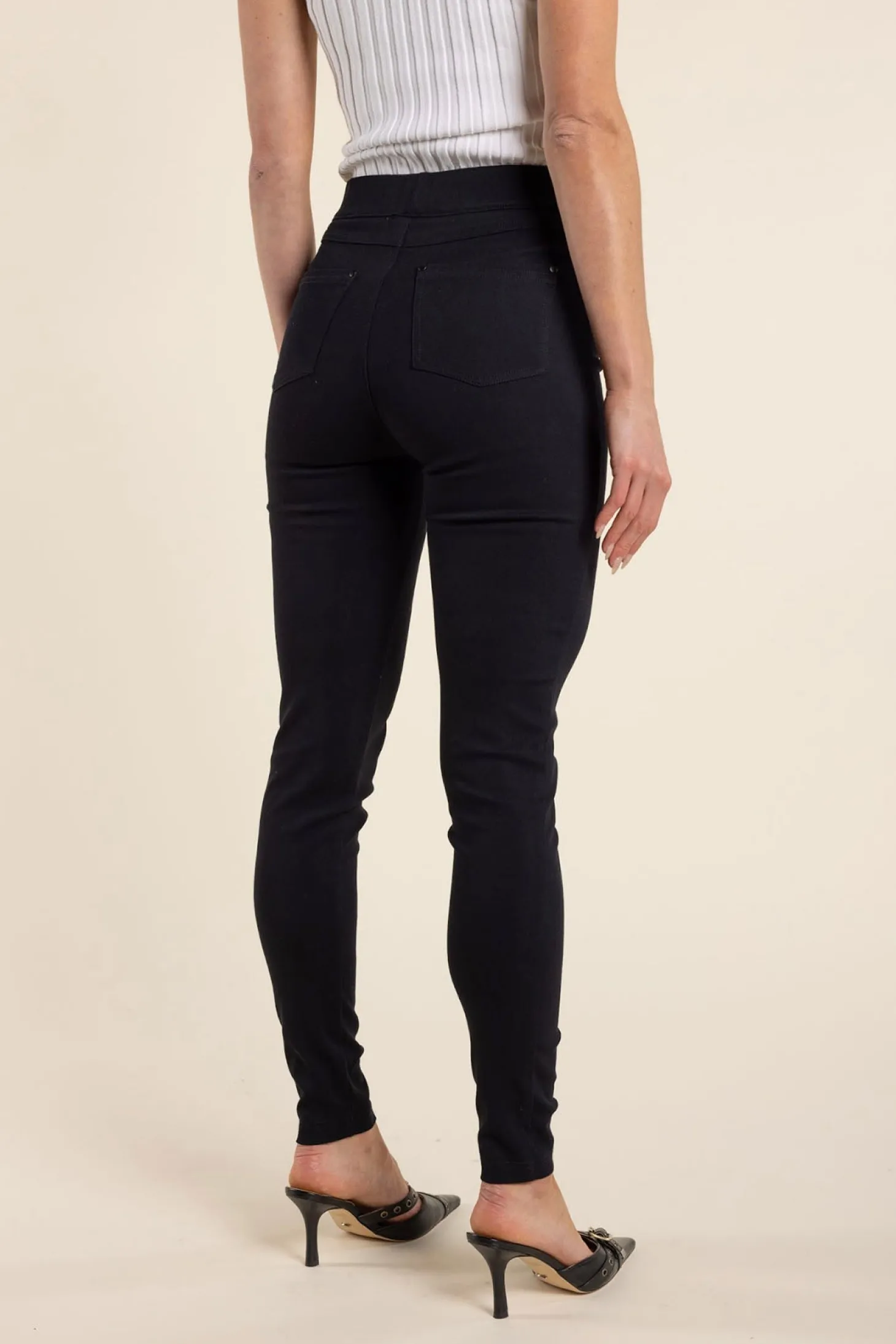 Brielle Pull On Pant - Black - TT40