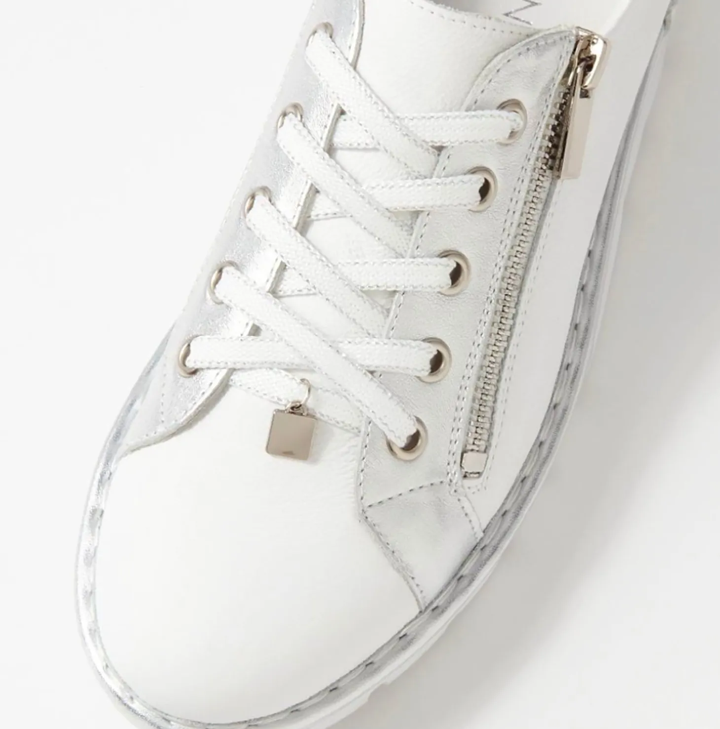 Elos Sneaker - White And Silver - TE8